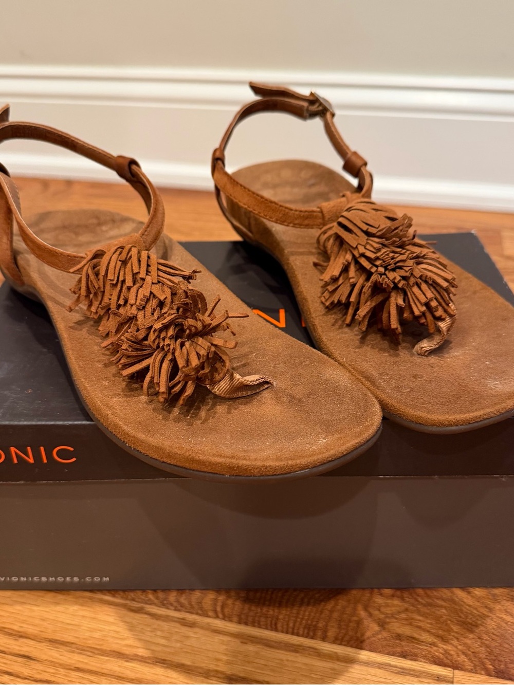 Vionic Fringe Suede Women's Sandals
